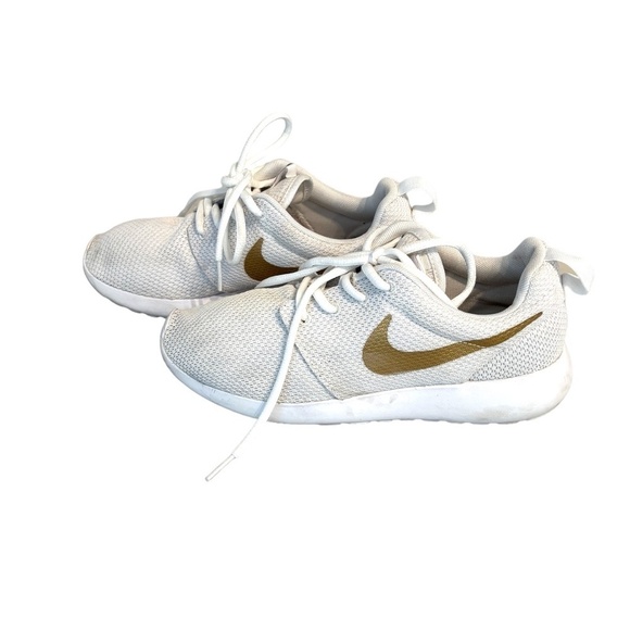 Nike Roshe One Women’s Running Shoe Size 8 - Picture 2 of 8